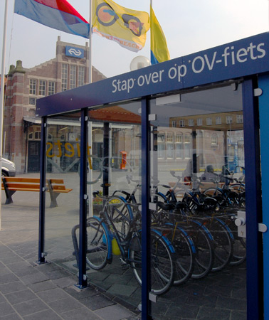 De OV-fietsbox in Zandvoort door Rutger Groot