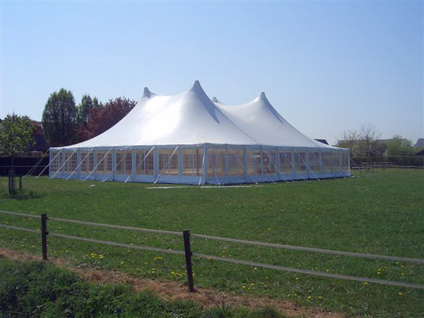 verhuur tent buiten